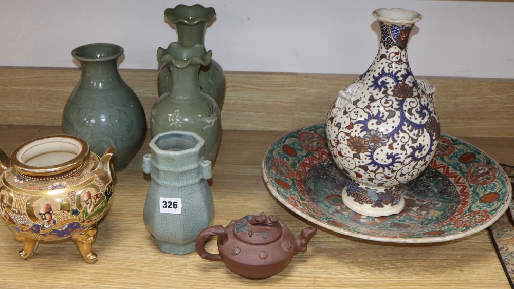 Mixed Oriental wares including a Chinese crackleglazed arrow vase and two Korean vases, etc., dish diameter 40cm